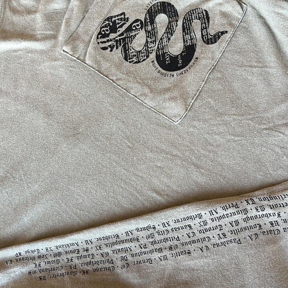 Taylor Swift Reputation Oversized Tour Shirt-Small - Picture 10 of 16